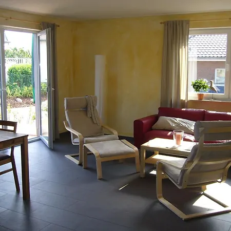 아파트 Fewo Alt 3 Mit Terrasse Und Garten